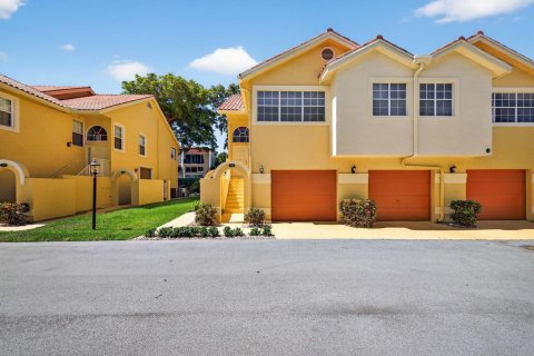 Condo in Lauderdale-by-the-Sea, Florida, 2 bedrooms  № 2085315 - photo 3