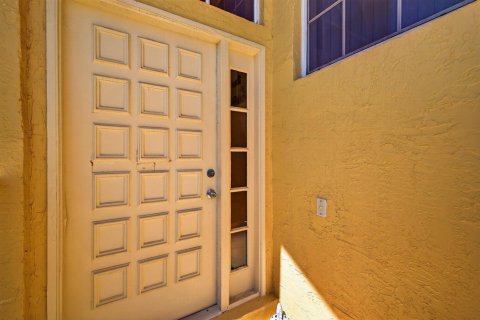 Condo in Lauderdale-by-the-Sea, Florida, 2 bedrooms  № 2085315 - photo 6