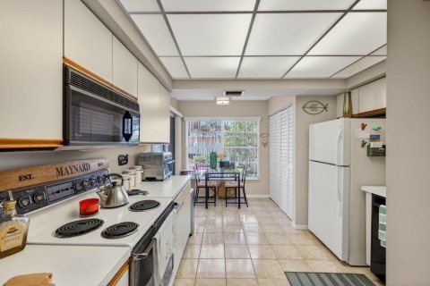 Condo in Lauderdale-by-the-Sea, Florida, 2 bedrooms  № 2085315 - photo 18