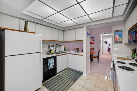 Condo in Lauderdale-by-the-Sea, Florida, 2 bedrooms  № 2085315 - photo 23