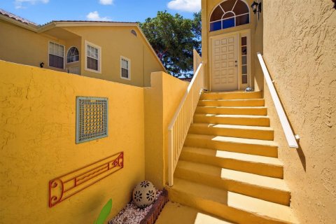 Condo in Lauderdale-by-the-Sea, Florida, 2 bedrooms  № 2085315 - photo 5