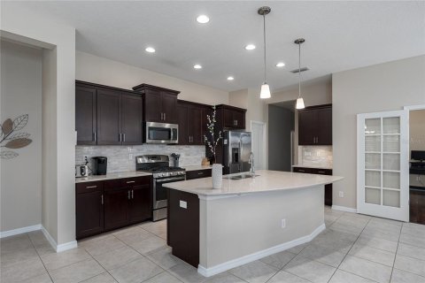 House in Bradenton, Florida 3 bedrooms, 209.87 sq.m. № 1839950 - photo 8