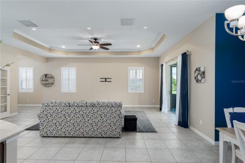 House in Bradenton, Florida 3 bedrooms, 209.87 sq.m. № 1839950 - photo 9