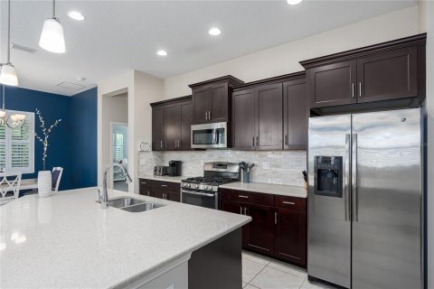 House in Bradenton, Florida 3 bedrooms, 209.87 sq.m. № 1839950 - photo 7