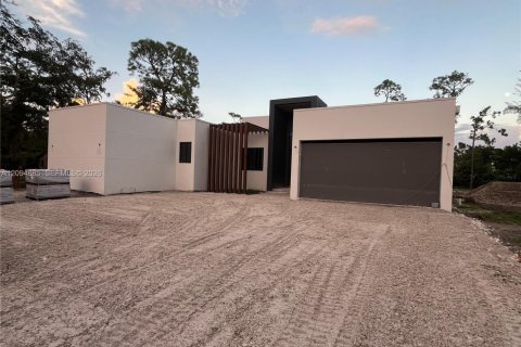House in Parkland, Florida 4 bedrooms, 334.45 sq.m. № 2392065 - photo 17