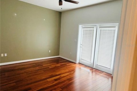 Condo in Orlando, Florida, 2 bedrooms № 2104561 - photo 9