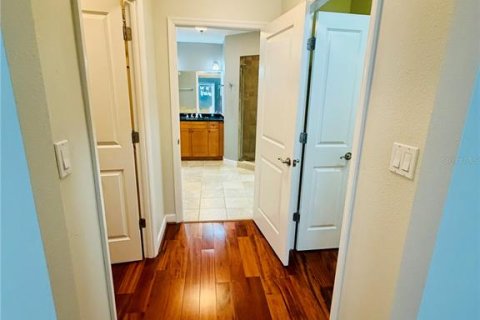 Condo in Orlando, Florida, 2 bedrooms № 2104561 - photo 16
