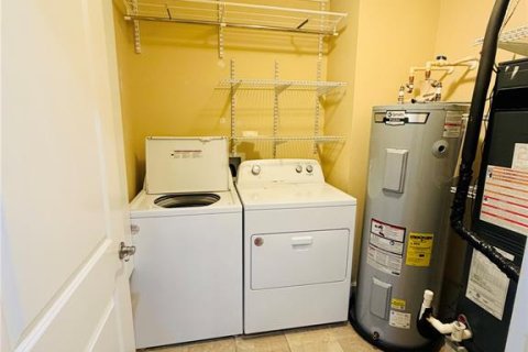 Condo in Orlando, Florida, 2 bedrooms № 2104561 - photo 21