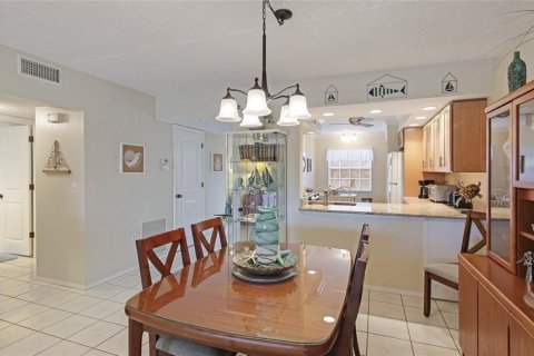 Condo in Bradenton, Florida, 2 bedrooms  № 1535517 - photo 14