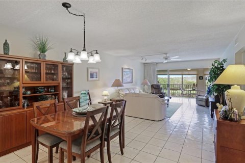 Condo in Bradenton, Florida, 2 bedrooms  № 1535517 - photo 13