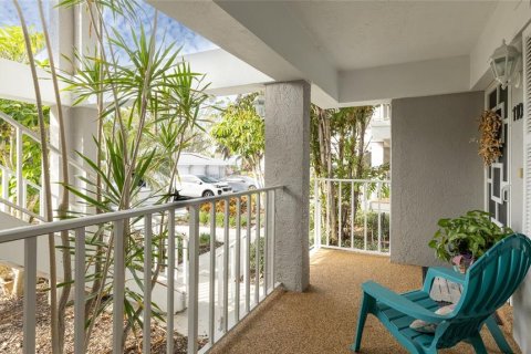 Condo in Bradenton, Florida, 2 bedrooms  № 1535517 - photo 24