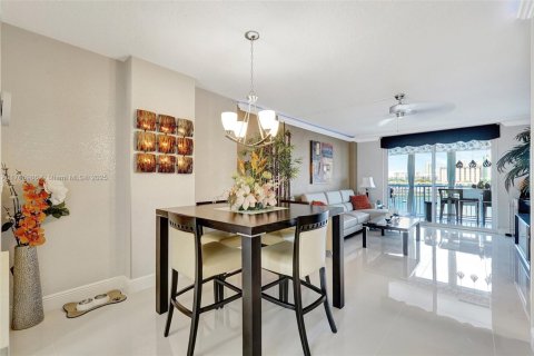 Copropriété à vendre à Hallandale Beach, Floride: 1 chambre, 66.89 m2 № 1726073 - photo 13