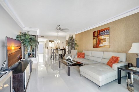 Copropriété à vendre à Hallandale Beach, Floride: 1 chambre, 66.89 m2 № 1726073 - photo 5