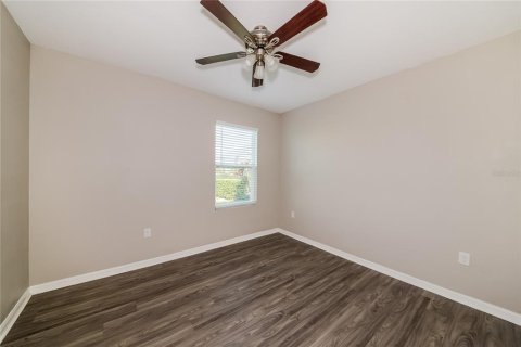 House in Bradenton, Florida 5 bedrooms, 240.99 sq.m. № 1680805 - photo 14