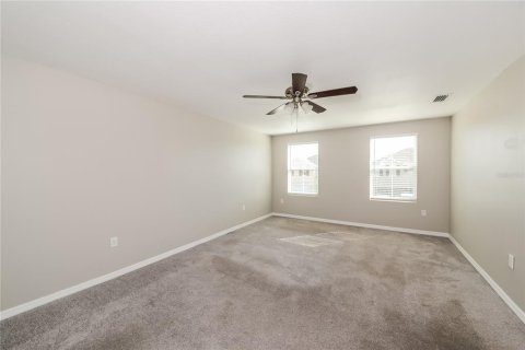 House in Bradenton, Florida 5 bedrooms, 240.99 sq.m. № 1680805 - photo 8