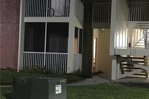 Condo à Brandon, Floride, 2 chambres  № 2385748