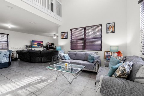 House in Homestead, Florida 3 bedrooms, 217.58 sq.m. № 1790519 - photo 9