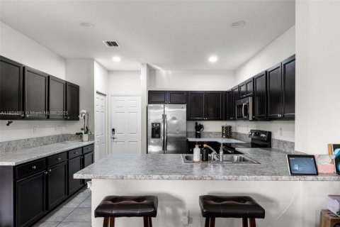 House in Homestead, Florida 3 bedrooms, 217.58 sq.m. № 1790519 - photo 15