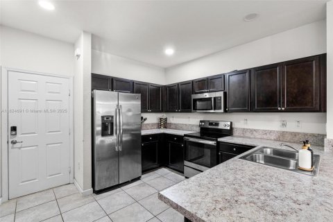 House in Homestead, Florida 3 bedrooms, 217.58 sq.m. № 1790519 - photo 16