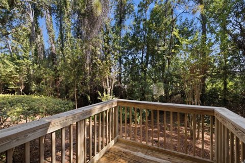 Townhouse in Saint Petersburg, Florida 3 bedrooms, 156.08 sq.m. № 2156101 - photo 22