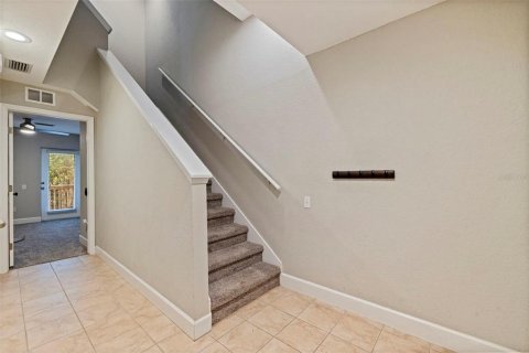 Townhouse in Saint Petersburg, Florida 3 bedrooms, 156.08 sq.m. № 2156101 - photo 4