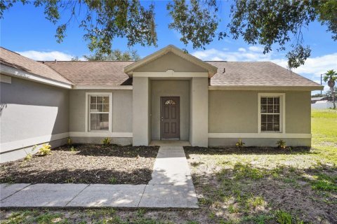 House in Davenport, Florida 3 bedrooms, 125.23 sq.m. № 2358427 - photo 5