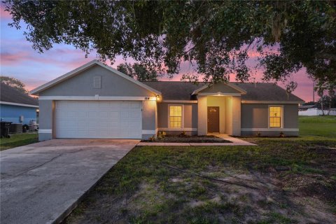 Villa ou maison à Davenport, Floride 3 chambres, 125.23 m2 № 2358427