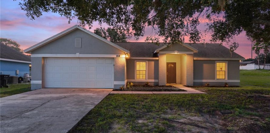 House in Davenport, Florida 3 bedrooms, 125.23 sq.m. № 2358427
