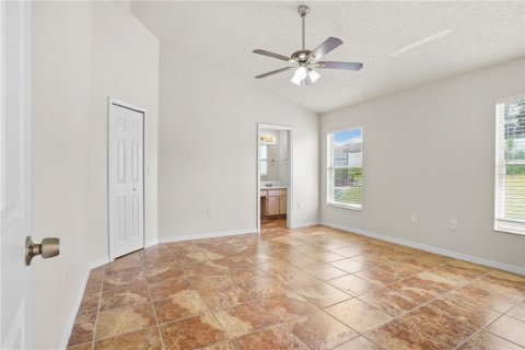 House in Davenport, Florida 3 bedrooms, 125.23 sq.m. № 2358427 - photo 13