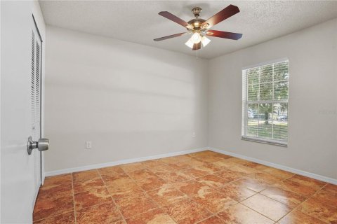 House in Davenport, Florida 3 bedrooms, 125.23 sq.m. № 2358427 - photo 22