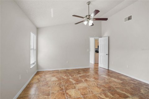 House in Davenport, Florida 3 bedrooms, 125.23 sq.m. № 2358427 - photo 14