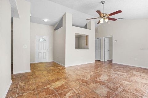 House in Davenport, Florida 3 bedrooms, 125.23 sq.m. № 2358427 - photo 7