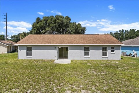 House in Davenport, Florida 3 bedrooms, 125.23 sq.m. № 2358427 - photo 30