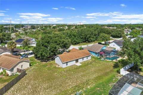 House in Davenport, Florida 3 bedrooms, 125.23 sq.m. № 2358427 - photo 26