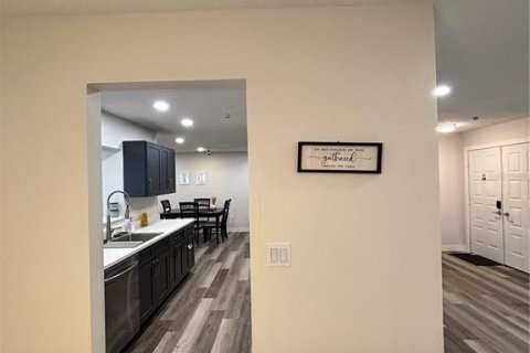 Villa ou maison à louer à Kissimmee, Floride: 4 chambres, 185.43 m2 № 2147931 - photo 8