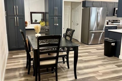 Villa ou maison à louer à Kissimmee, Floride: 4 chambres, 185.43 m2 № 2147931 - photo 9