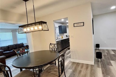 Villa ou maison à louer à Kissimmee, Floride: 4 chambres, 185.43 m2 № 2147931 - photo 12