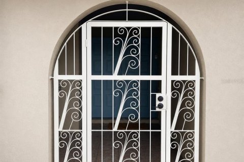 Villa ou maison à louer à Kissimmee, Floride: 4 chambres, 185.43 m2 № 2147931 - photo 2
