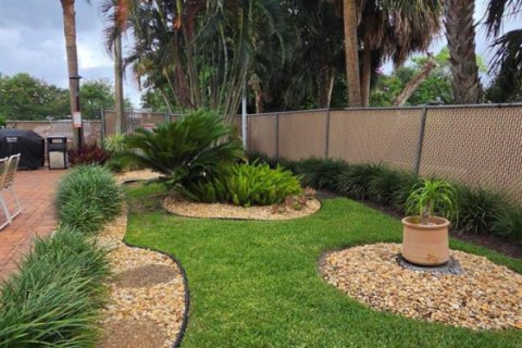 Condo in Pompano Beach, Florida, 1 bedroom  № 2191087 - photo 11