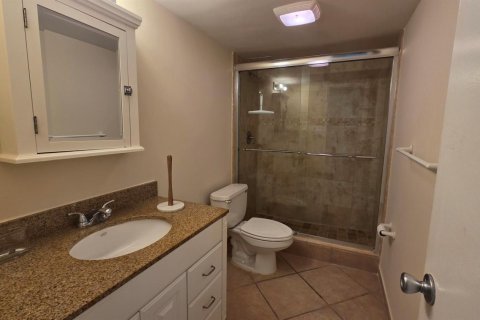 Condo in Pompano Beach, Florida, 1 bedroom  № 2191087 - photo 5