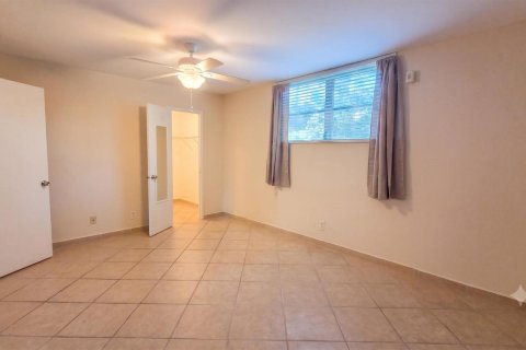 Condo in Pompano Beach, Florida, 1 bedroom  № 2191087 - photo 7
