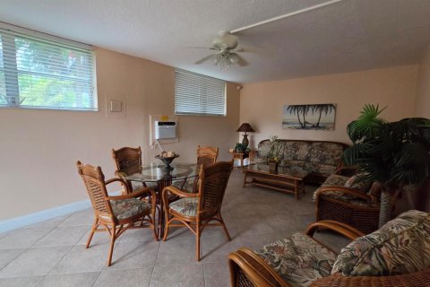 Condo in Pompano Beach, Florida, 1 bedroom  № 2191087 - photo 8