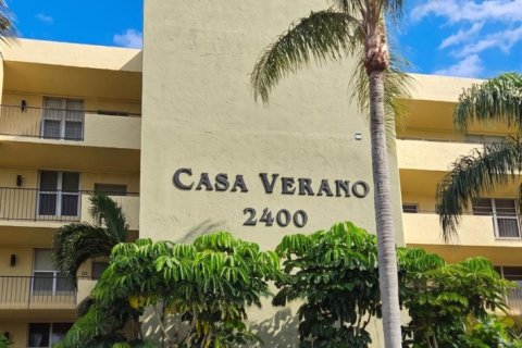 Condo in Pompano Beach, Florida, 1 bedroom № 2191087