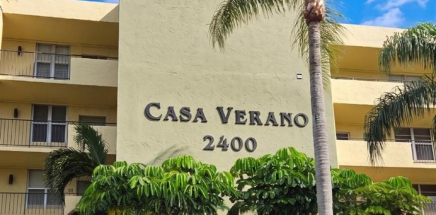 Condo in Pompano Beach, Florida, 1 bedroom  № 2191087