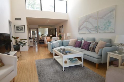 Condominio en alquiler en Sarasota, Florida, 2 dormitorios, 122.63 m2 № 1639853 - foto 12