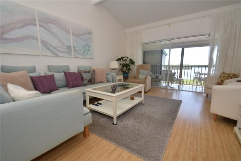 Condominio en alquiler en Sarasota, Florida, 2 dormitorios, 122.63 m2 № 1639853 - foto 3