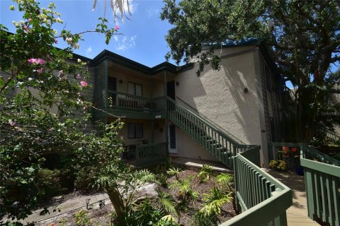 Condominio en alquiler en Sarasota, Florida, 2 dormitorios, 122.63 m2 № 1639853 - foto 1