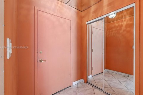 Copropriété à vendre à Hallandale Beach, Floride: 2 chambres, 101.45 m2 № 2006140 - photo 8