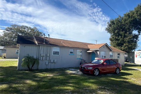 Immobilier commercial à vendre à Tampa, Floride: 3 chambres, 132.48 m2 № 2415098 - photo 4