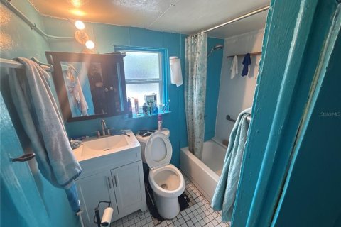 Immobilier commercial à vendre à Tampa, Floride: 3 chambres, 132.48 m2 № 2415098 - photo 20